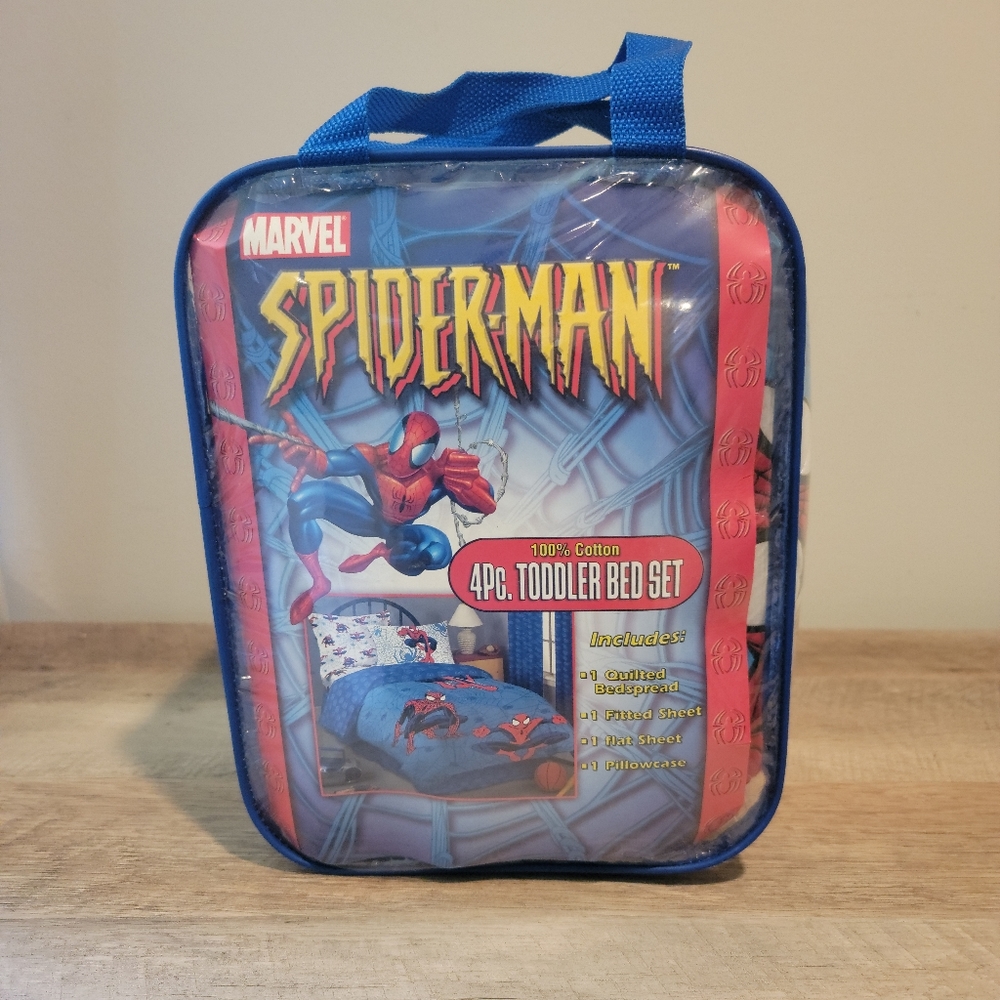 4 Piece Marvel Spiderman Toddler Bed Set NEW